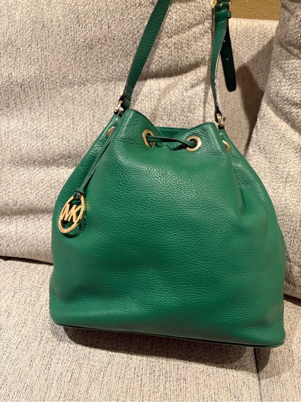 Michael Kors Emerald Green Pebbled Leather Drawstring Hobo - Picture 5 of 10